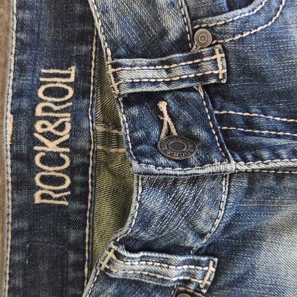 ROCK & ROLL Cowgirl Mid Rise Bootcut denim rodeo western jeans sz26x34L like new - Picture 9 of 12